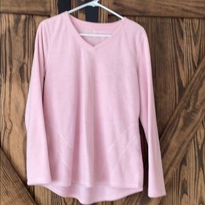 Women’s fleece v neck pull over